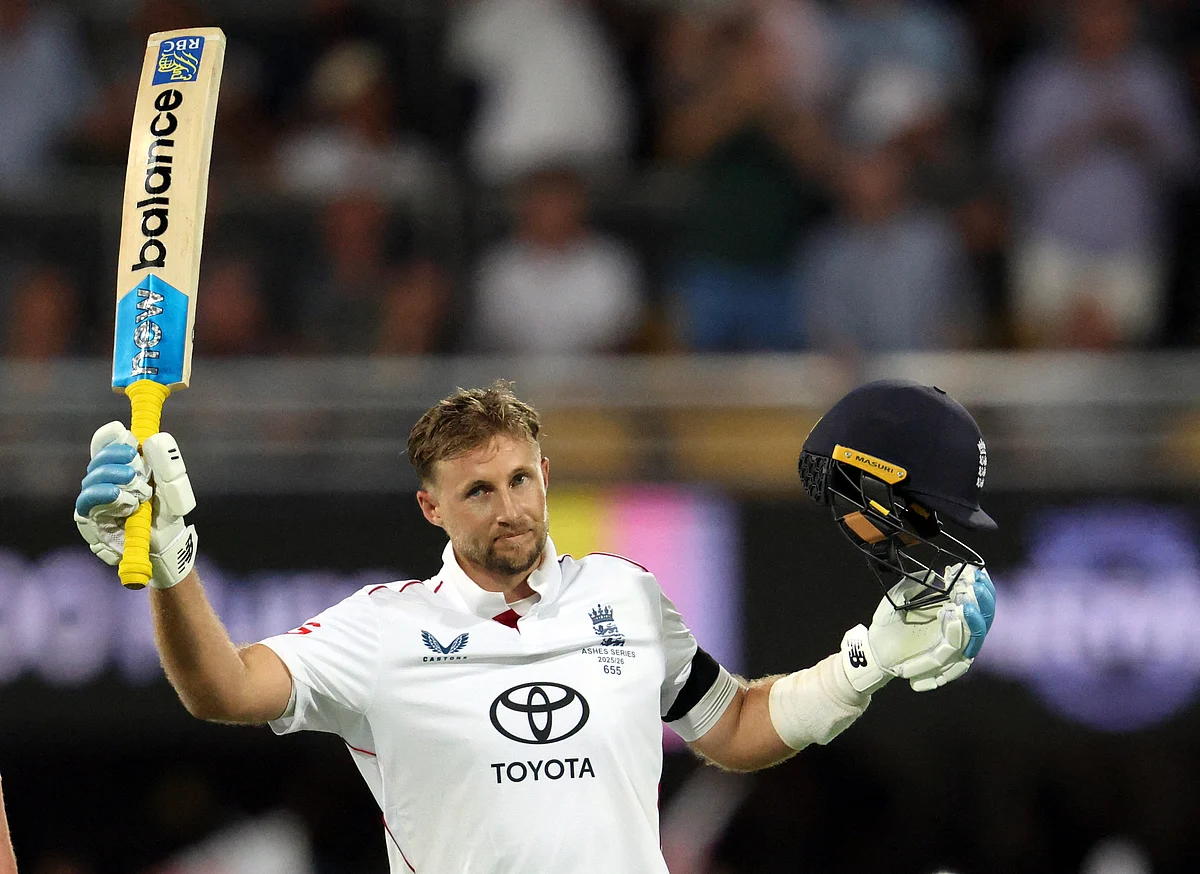 Root's Superb First Ton In Australia Keeps England Hopes Alive