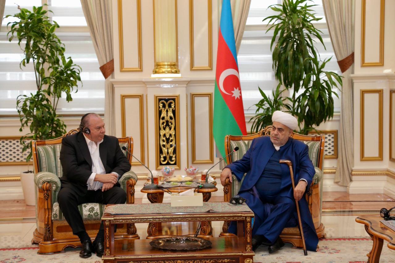 Azerbaijani Religious Leader Hosts U.S. Fund For Ethnic Understanding President (PHOTO)