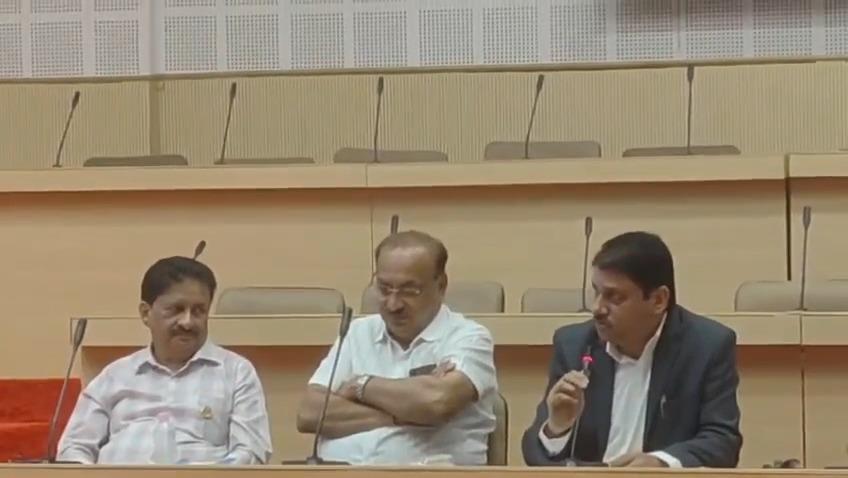 Shreekant Patil Pushes Incubation Centre at YCMOU to Boost Nashik Self-Employment