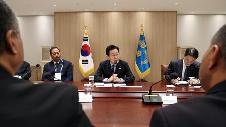 South Korea: Lee Vows To Enhance Climate Change Cooperation With Pacific Island Countries