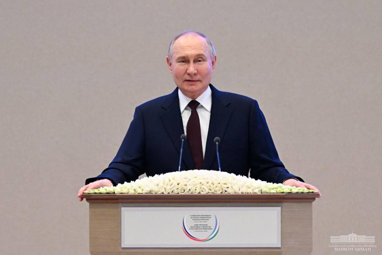 Putin Highlights Growing Economic Cooperation With Turkmenistan