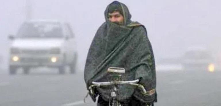 Falling Temperatures Across Pakistan Trigger Unexpected Physical And Mental Health Effects, Warn Experts