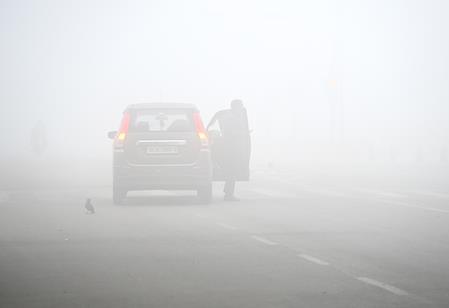 Delhi L-G Slams Ex-CM Kejriwal Over Persistent Air Pollution