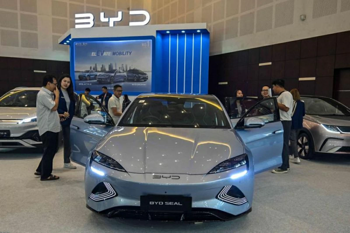 China's BYD Poised To Overtake Tesla In 2025 EV Sales