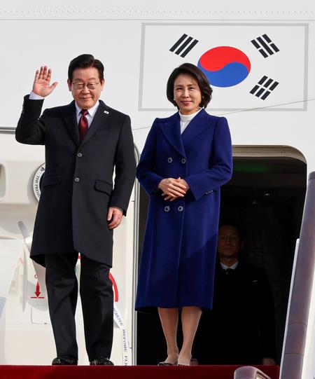 South Korean President Lee Arrives In Beijing For Summit Talks With Xi