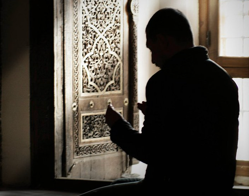 UAE: Hundreds Gather For Funeral Prayers After 4 Young Brothers Die In Car Crash