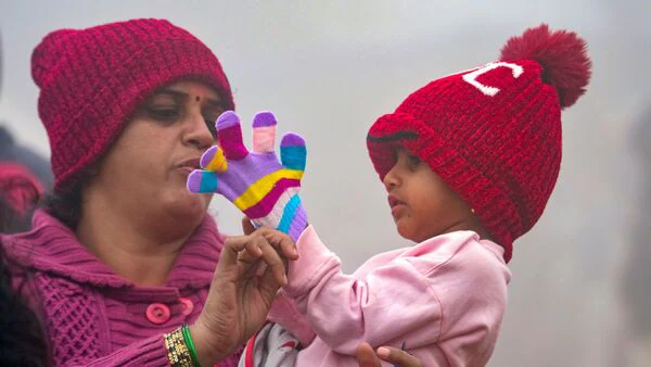 Cold Wave Shuts Delhi-NCR Schools Till Jan 15 | Quick Digest