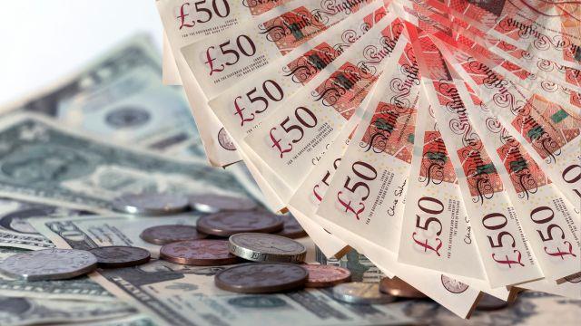 GBP/USD Forecast: Drops In Sign Of A Topping Pattern (Video)