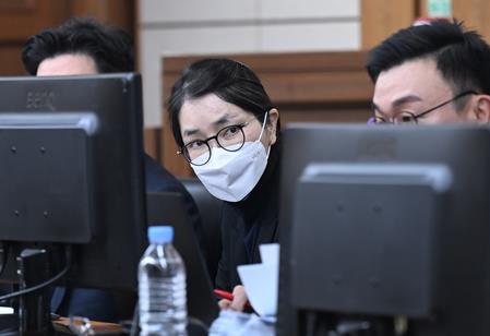South Korea: Court Allows Live Broadcast Of Ruling On Ex-First Lady's Corruption Case