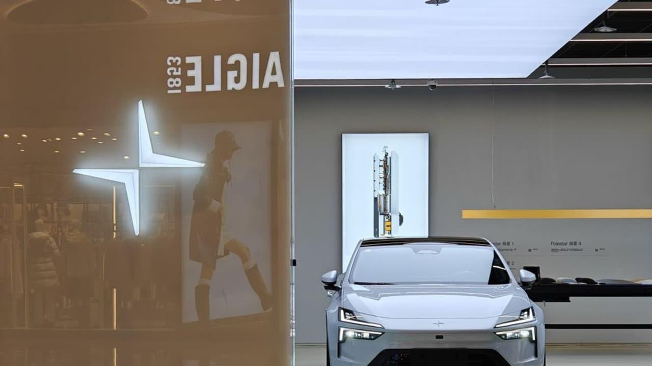 Polestar Stock Gains Pre-Market After Securing $400M Bank-Backed Financing