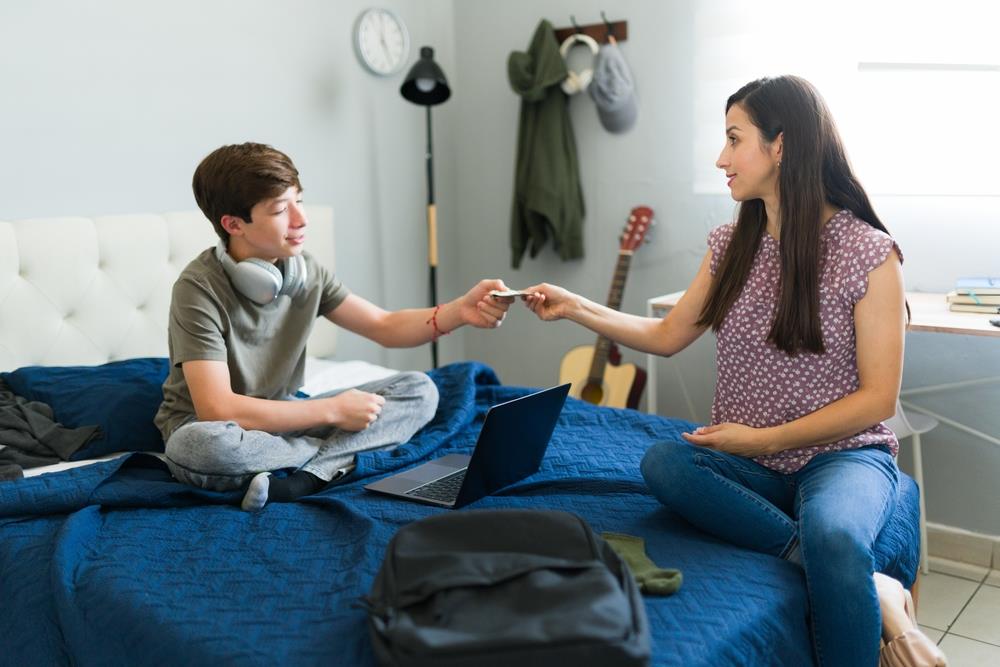 This Seemingly Smart Allowance Trend Is Leaving Teens Financially Unprepared