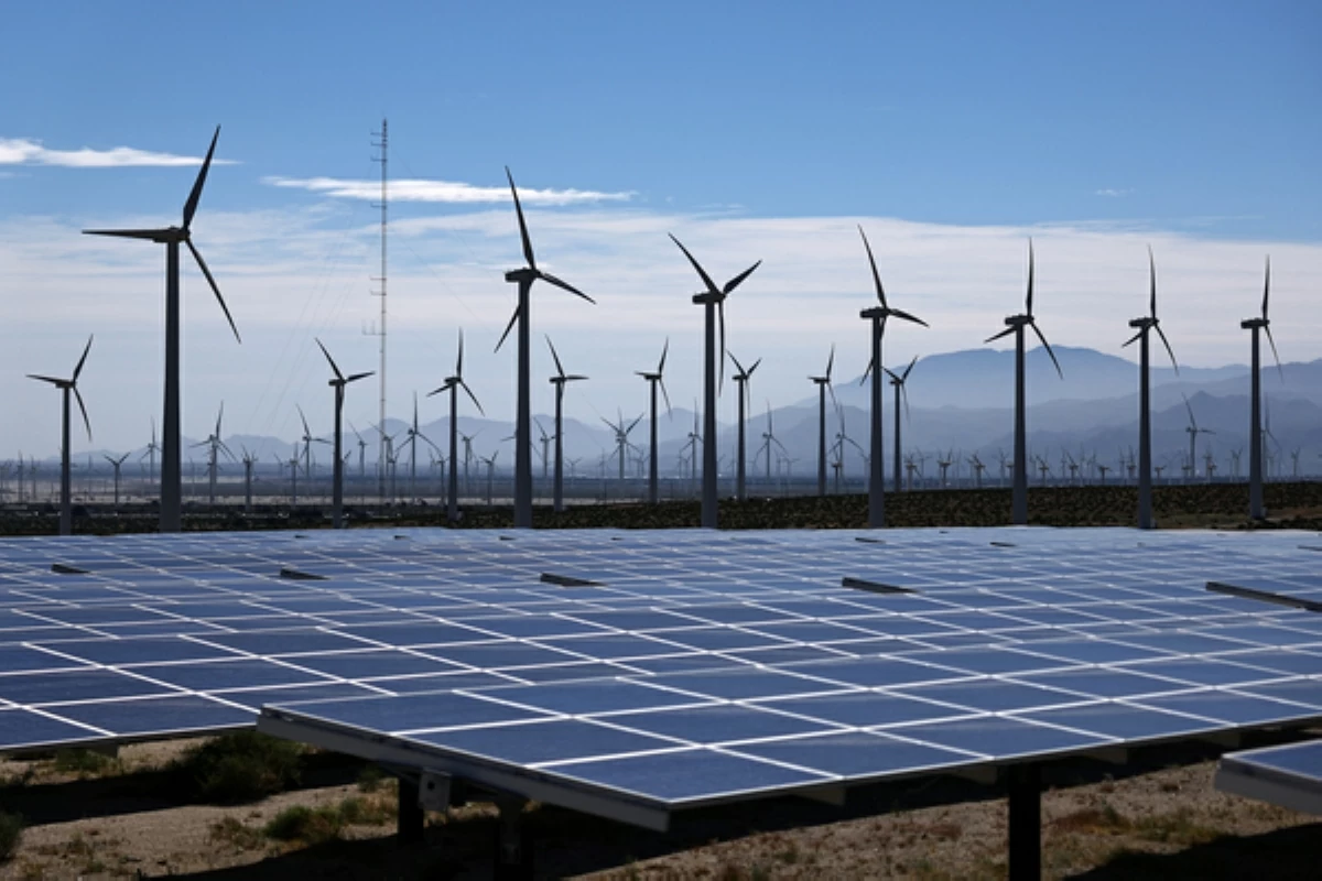 Italy's Enel Buying US Wind, Solar Plants For $1B