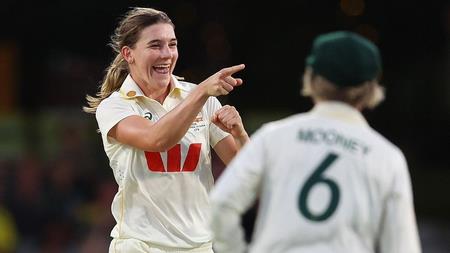 Pink-Ball Test: Sutherland, Hamilton Help Australia Seize Upper Hand Against India (Lead)