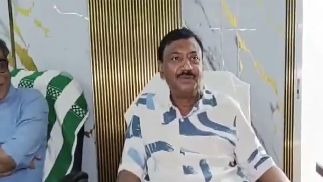 Mamata Banerjee Criticizes EC Over Mass Transfer of Officials Ahead of Bengal Polls | Quick Digest