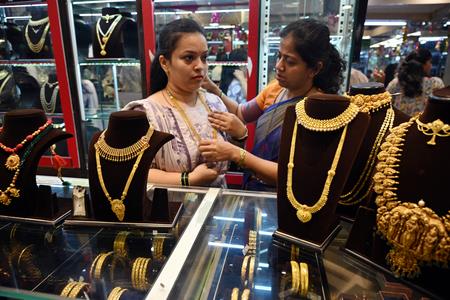 India's Rs 5 Trillion Gold Hoard Fuels Boom In Fast-Growing Gold Loan Market, Draws Global Investors