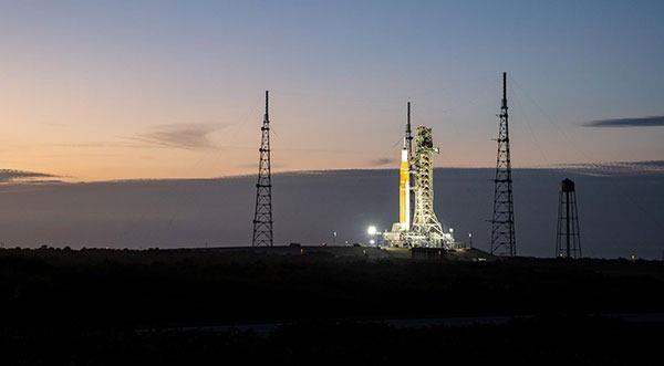 NASA May Expand Spacex's Role In Lunar Mission