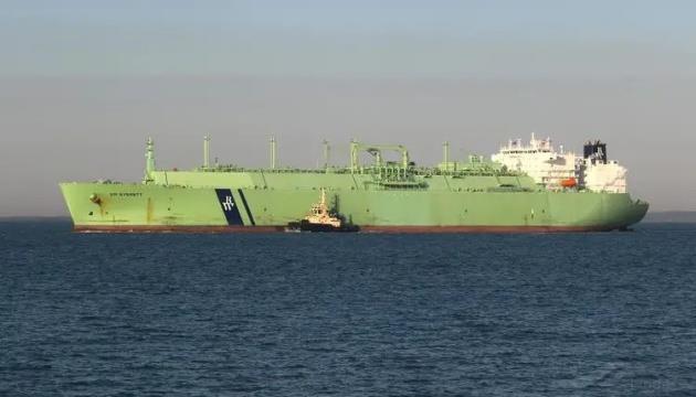 Damaged Russian Gas Tanker Drifts Toward Libyan Coast