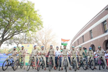 Forest Guards Lead 'Guardians Of Nature' Fit India Sundays On Cycle Event In Delhi