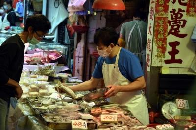 Iran War Pushes Feed Costs, Worsening China's Weak Hog Demand: Report