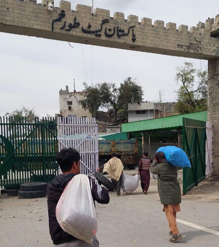 Pakistan, Afghanistan Discuss Phased Reopening Of Torkham Border