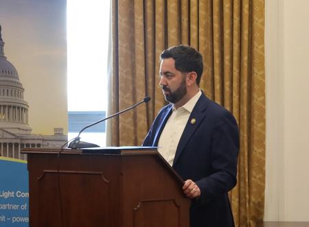 US Lawmakers Push Bill To Secure Taiwan Cables