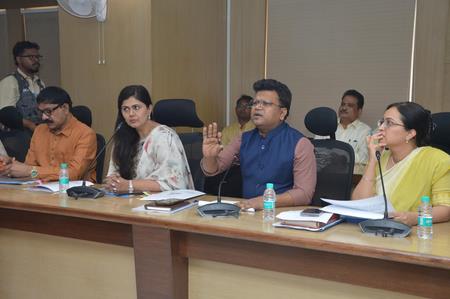 Prioritise Eco-Friendly Practices, Pollution Control In River Beautification: Maha Minister