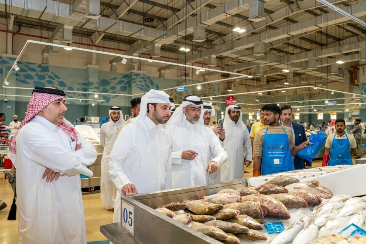 Municipality Minister Inspects Factory, Umm Salal Central Market