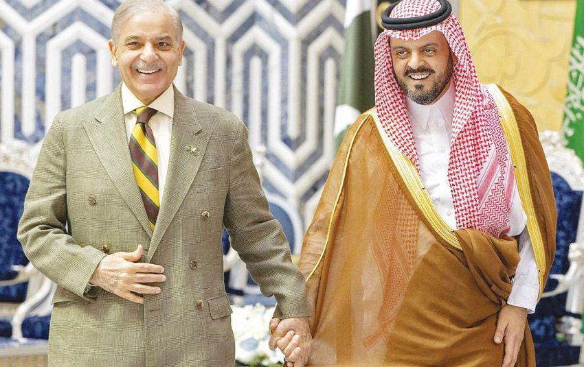 رئيس وزراء باكستان يبدأ جولة تشمل السعودية وقطر وتركيا