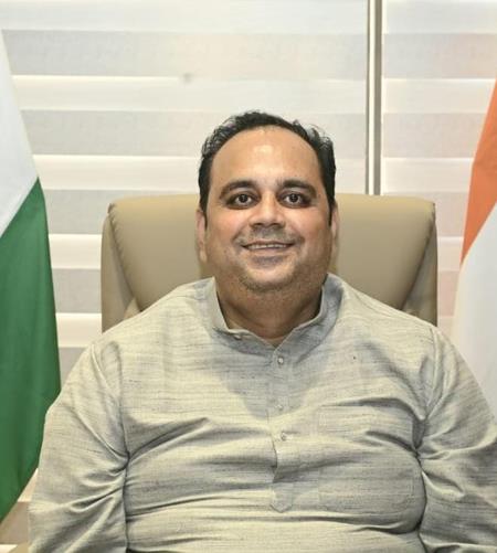 Delhi: Illegal Medicine Sale Racket Unearthed, 104 Varieties Of Drugs Seized