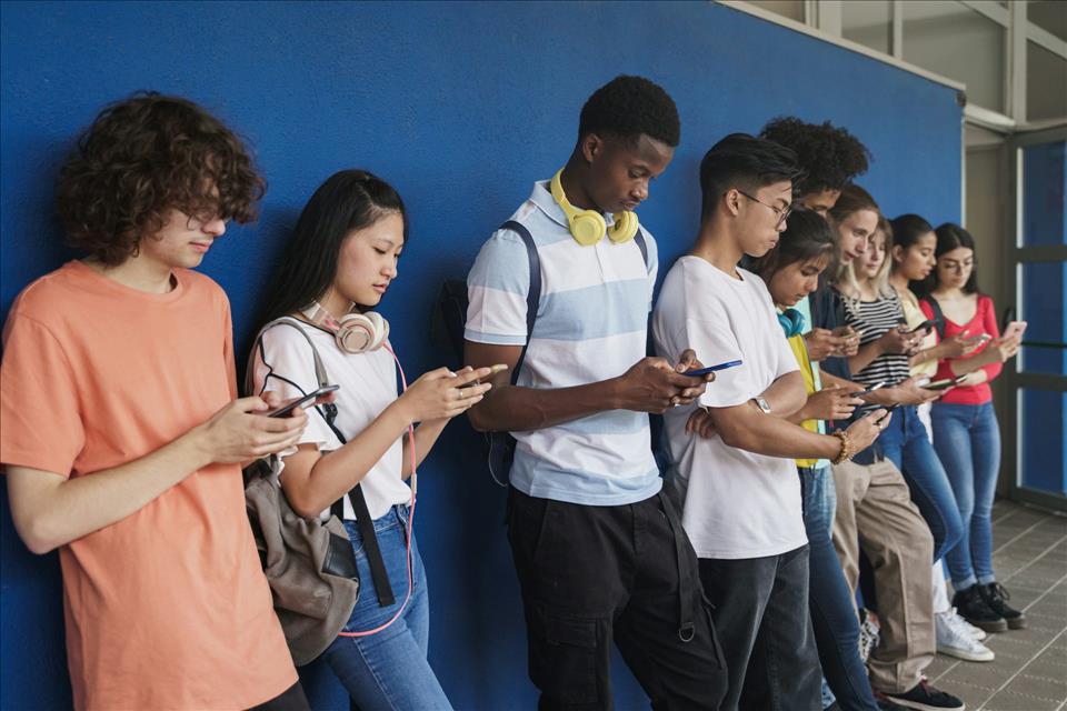 Our Study Looked At Teens' Social Media Behaviour In 43 Countries  Those From Disadvantaged Backgrounds Face Greater Harms