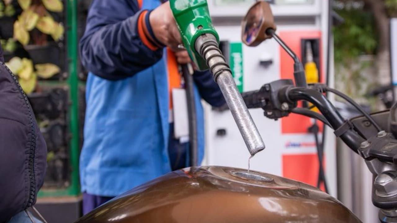 India Fuel Price Hike: Congress Attacks Modi Amid Iran Crisis | Quick Digest