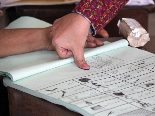 “Youth Vote Under Threat?” Debate Intensifies Over Proposal To Raise Pakistan's Voting Age