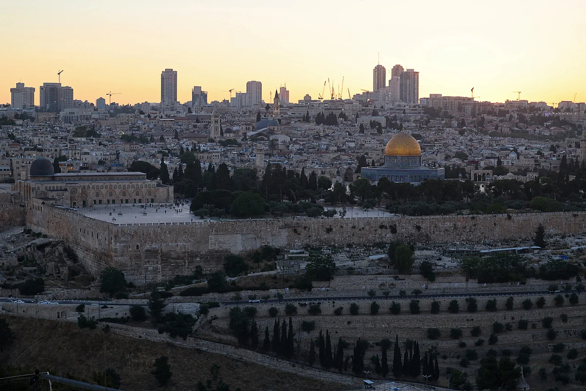 UAE, 7 Countries' Ministers Condemn Israeli Flag Raising In Al Aqsa Mosque Courtyard