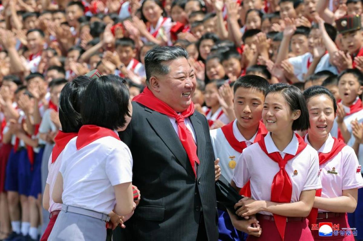 With China's Xi In North Korea, Kim To Project Confidence, Defiance