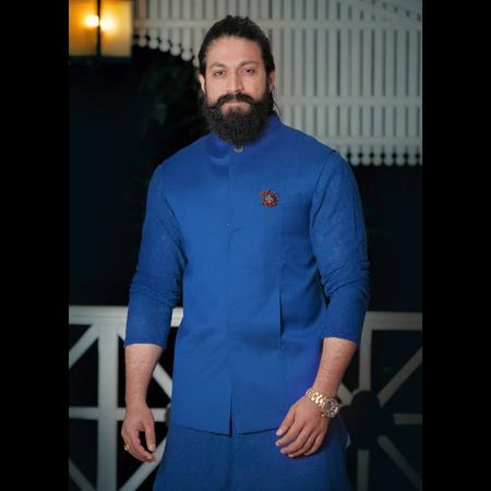 Yash Speaks Hindi At 'Ramayana' Event, Says …