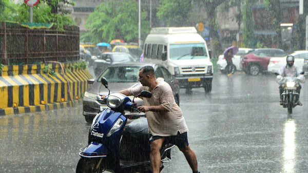 Weather forecast today LIVE: Heavy rainfall likely in Delhi, Haryana, Jharkhand; IMD predicts thunderstorm in Tamil Nadu