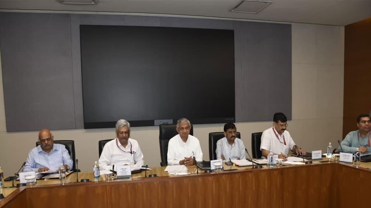 ESIC To Add 8 Lakh Workers In Gujarat, Expanding Social Security