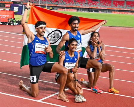 Asian Games: Vithya Dedicates Mixed Relay Silver To Twin Sister, Says 'I Tried To Change My Medal Colour'