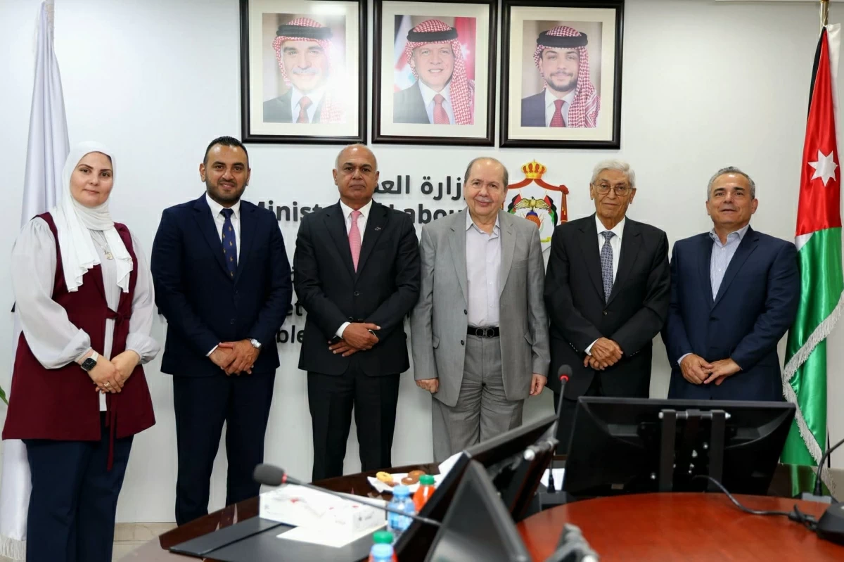 Labour Ministry, Aqaba University Hospital Partner To Create 100 Jobs