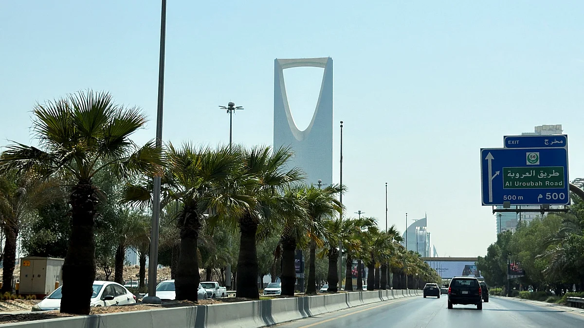 Egyptian Flight Attendant Dies    5 Injured In Riyadh Airport Attack, Says Ministry