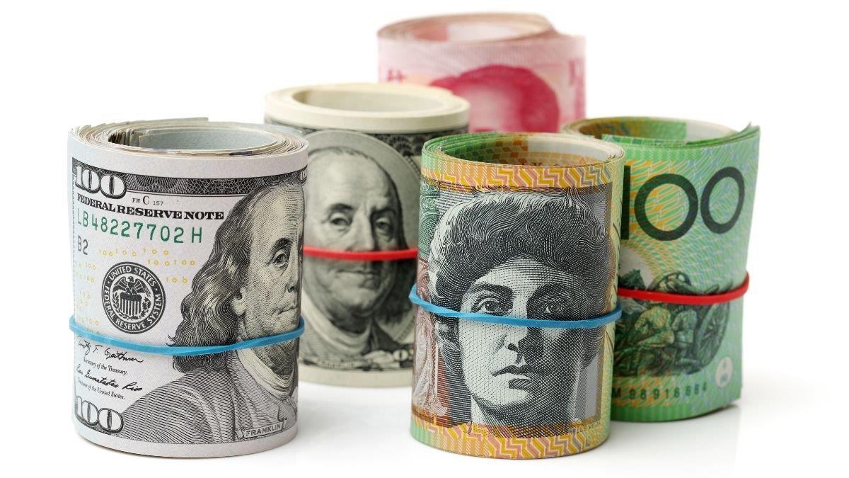 AUD/USD Forex Signal 28/10: Bulls Target 0.7160 (Video)