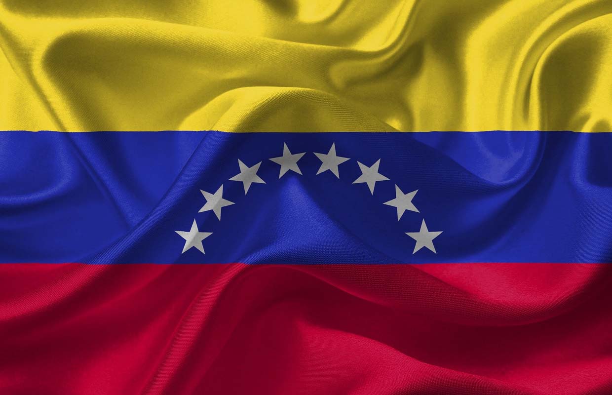 US Claims Maduro Captured Amid Strikes; Venezuela Denies, Demands Proof
