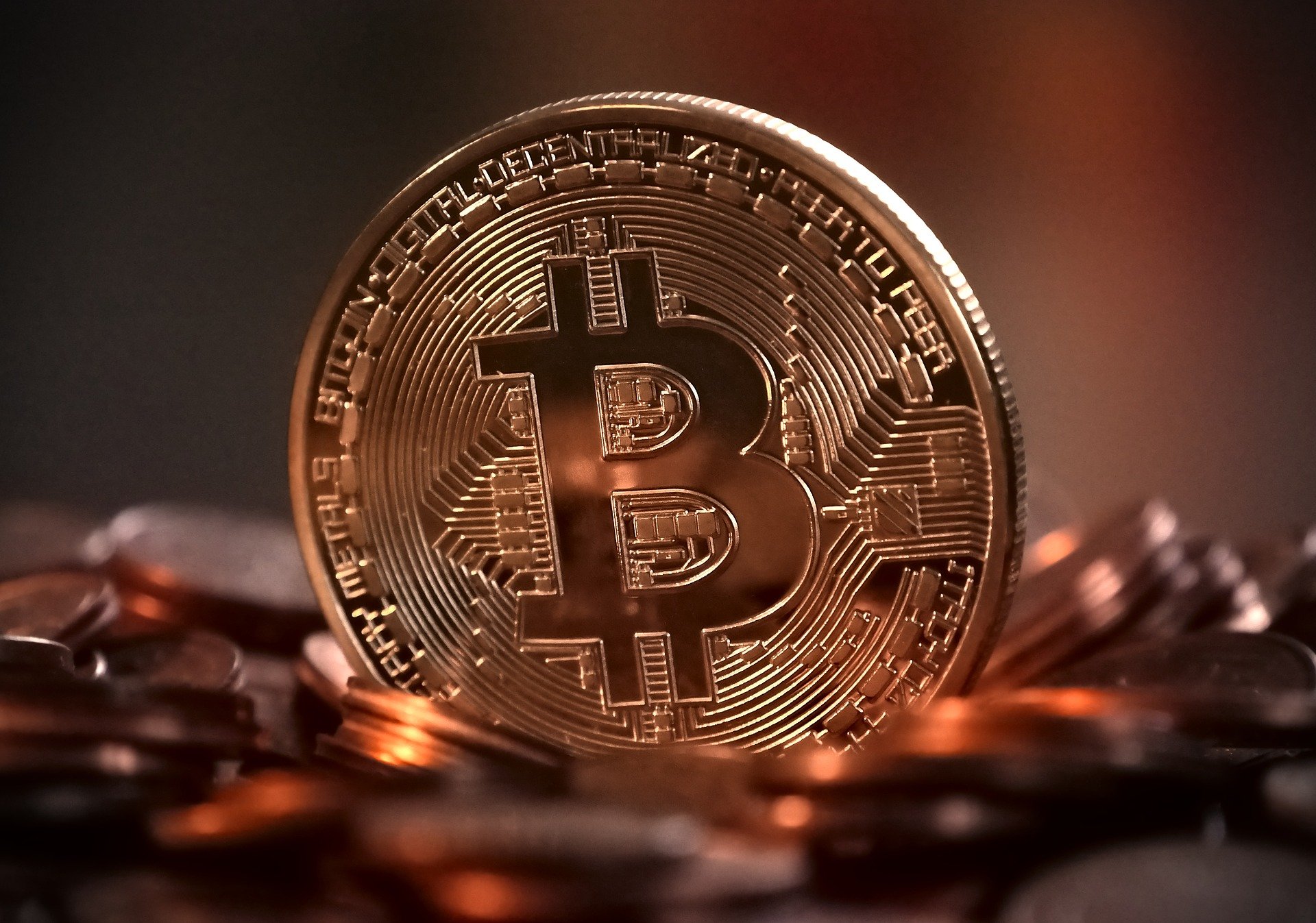 Value of bitcoin drops due to Omicron variant