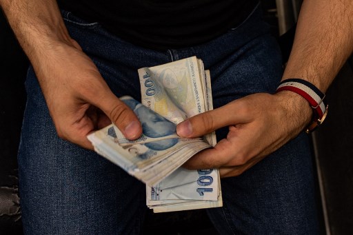 Erdogan: Turkey confirms constancy in values, currency rates soon 