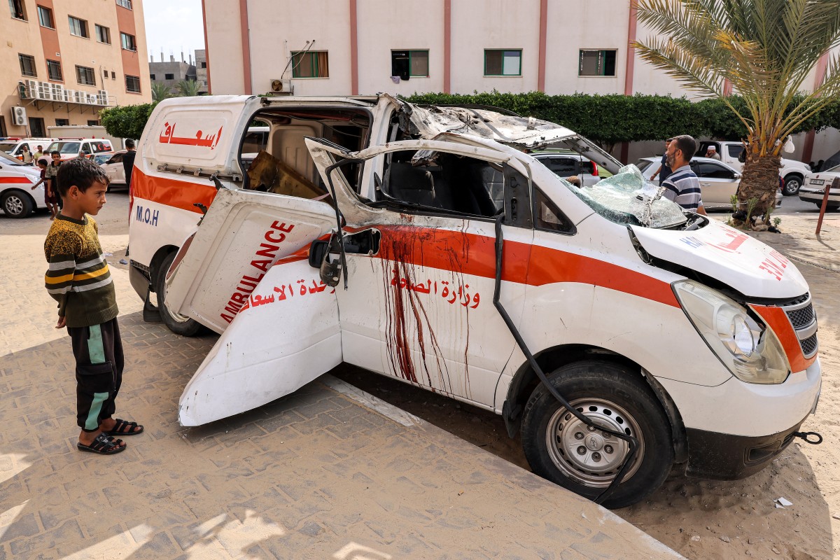  Israeli forces in Gaza fire on 6 ambulances from Palestinian Red Crescent escorted by UN vehicles