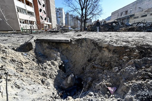 Magnitude 5.6 earthquake strikes southern Turkey three weeks after devastating quake